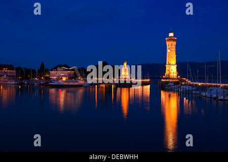 Hafen Eingang, Lindauer Hafen Nacht Szene, Hafen Lindau, Lindau - Bodensee, Schwaben, Bayern, Deutschland Stockfoto