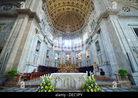 Interieur, Chor und Altar der Comer Dom, Kathedrale von Santa Maria Maggiore, Comer See, Lombardei, Italien Stockfoto