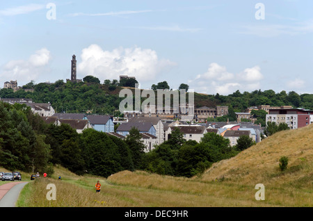 Mit Blick auf Calton Hill Holyrood Park, Edinburgh, Schottland. Stockfoto