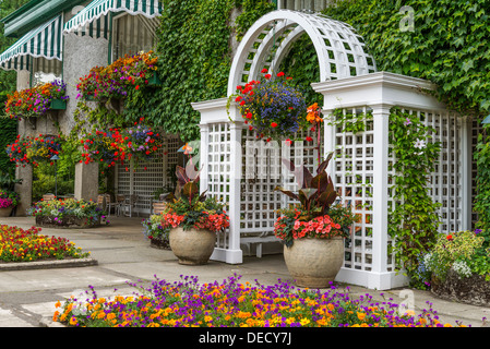 Italienischer Garten, Butchart Gardens, Brentwood Bay, in der Nähe von Victoria, Vancouver Island, British Columbia, Kanada Stockfoto