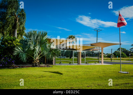 Historische Mitte Jahrhundert Motel entworfen von Victor A. Lundy, Warm Mineral Springs, FL Stockfoto