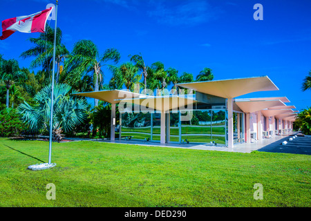 Historische Mitte Jahrhundert Motel entworfen von Victor A. Lundy, Warm Mineral Springs, FL Stockfoto