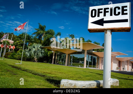 Historische Mitte Jahrhundert Motel entworfen von Victor A. Lundy, Warm Mineral Springs, FL Stockfoto