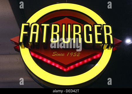 Dubai, Vereinigte Arabische Emirate, Unternehmen unterzeichnen die Fastfood-Kette Fatburger Stockfoto
