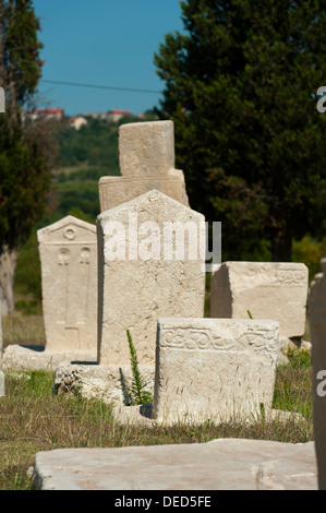"Stecak" Nekropole von Radimlja, befindet sich in der Nähe von Stolac, Bosnien-Herzegowina, Europa. Stockfoto