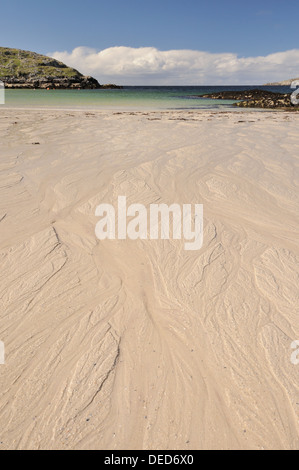 Muster in den weißen Sand von Assynt, Sutherland, Achmelvich Beach, North West Schottland Stockfoto