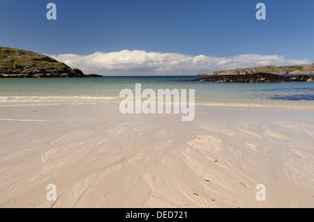 Muster in den weißen Sand von Assynt, Sutherland, Achmelvich Beach, North West Schottland Stockfoto