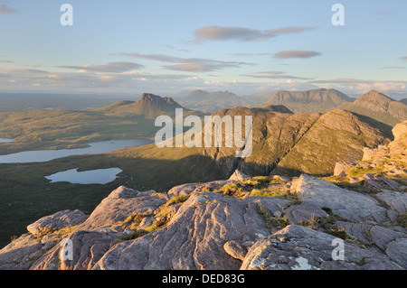 Stac Pollaidh, Beinn ein Eoin, Suilven, Cul Mor und Cul Beag vom Gipfel des Sgurr ein Fhidhleir, Assynt, Coigach, Schottland Stockfoto