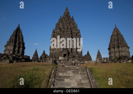 Prambanan ist ein 9. Jahrhundert Hindu-Tempel in der Nähe von Yogyakarta, Indonesien, die Trimurti gewidmet Stockfoto