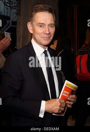 London, UK. 16. September 2013. Anthony Andrews nachts Presse für "Barking In Essex" Wyndhams Theatre, London - 16. September 2013 © KEITH MAYHEW/Alamy Live-Nachrichten Stockfoto