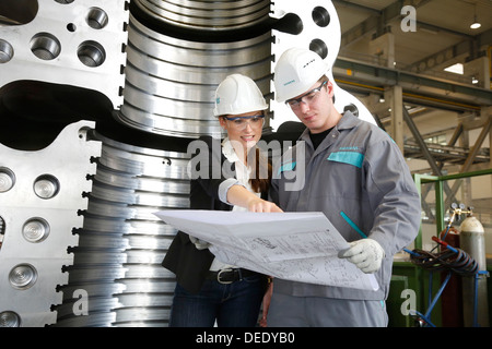 Mülheim an der Ruhr, Deutschland, kollaborative Ingenieure, Ausbildung bei Siemens Energy Mülheim Stockfoto