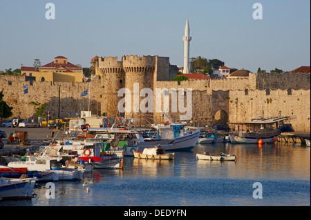 Festung und Palast der Großmeister, UNESCO-Weltkulturerbe, Rhodos Stadt, Rhodos, Dodekanes, griechische Inseln, Griechenland Stockfoto