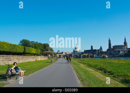 Uferpromenade vor Palaisgarten Park Neustadt Neustadt Dresden Stadt Sachsen stand Deutschland Ostmitteleuropa Stockfoto