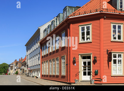 Traditionelle Holzhäuser in alte Stadt Gamlebyen, Fredrikstad, Ostfold, Norwegen, Skandinavien Stockfoto