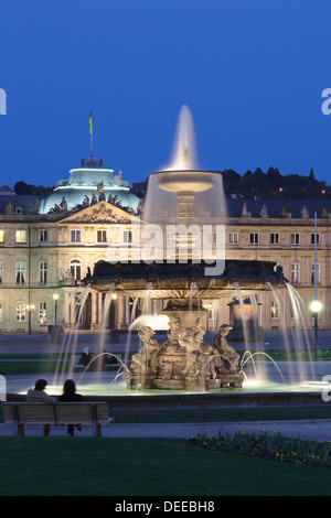 Neues Schloss Burg und Brunnen am Schlossplatz-Platz, Stuttgart, Baden-Württemberg, Deutschland, Europa Stockfoto