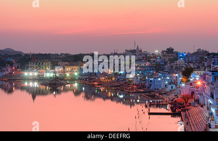 Pushkar Heiligen See bei Sonnenuntergang. Indien. Stockfoto