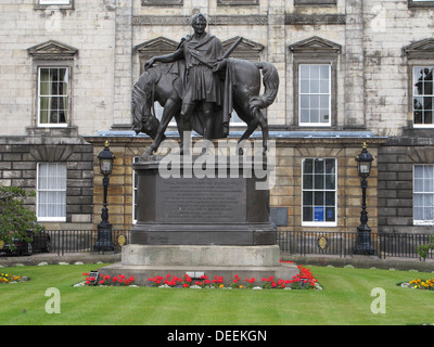 Royal Bank of Scotland Headquarters, St Andrew Square, Edinburgh, Schottland, UK mit John vierten Earl of Hoptoun Skulptur Stockfoto