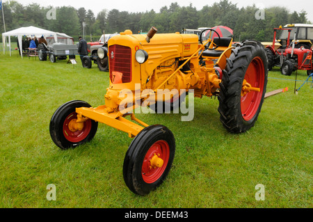 Traktor auf dem Display auf der Messe & West Bath, Somerset, UK Stockfoto