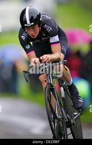 Knowsley, Vereinigtes Königreich. 17. September 2013. Michael Cuming während der 10 Meile Zeit Erprobungsphase 3 der Tour of Britain beginnend und endend in Knowsley Safari Park. Bildnachweis: Action Plus Sport Bilder/Alamy Live News Stockfoto