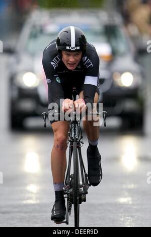 Knowsley, Vereinigtes Königreich. 17. September 2013. Will Stephenson während der 10 Meile Zeit Erprobungsphase 3 der Tour of Britain beginnend und endend in Knowsley Safari Park. Bildnachweis: Action Plus Sport Bilder/Alamy Live News Stockfoto