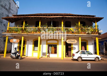 Fassade des Sosa Boutique, Panaji, Nord-Goa, Goa, Indien Stockfoto