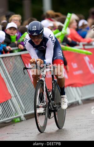 Knowsley, Vereinigtes Königreich. 17. September 2013. Heinrich Haussler während der 10 Meile Zeit Erprobungsphase 3 der Tour of Britain beginnend und endend in Knowsley Safari Park. Bildnachweis: Action Plus Sport Bilder/Alamy Live News Stockfoto