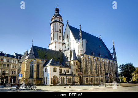 Thomaskirche (Kirche) in Leipzig an einem schönen sonnigen Tag Stockfoto