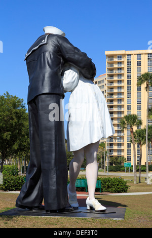 Bedingungslose Kapitulation von J. Seward Johnson, Bayfront Park, Sarasota, Florida, USA, Nordamerika Stockfoto