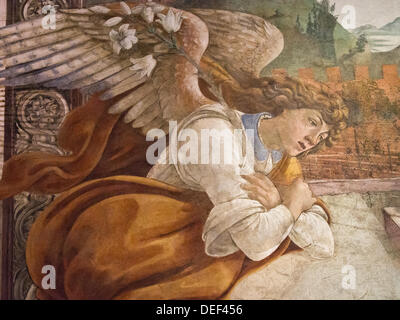 Jerusalem, Israel. 17. September 2013. Sandro Botticelli 1481 "Mariä Verkündigung" zeigt den Erzengel Gabriel kündigt der Jungfrau Maria, dass das Kind im Schoß der Sohn Gottes ist. Jerusalem, Israel. 17. September 2013.  Italienische Sandro Botticelli 1481 "die Verkündigung", gemalt, wie ein Fresko im Krankenhaus von San Martino della Scalla in Florenz, jetzt auf Leinwand von 243 x 553 cm, verliehen durch die Uffizien aufgezogen im Israel Museum enthüllt wird. © Nir Alon/Alamy Live-Nachrichten Stockfoto
