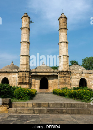 Sahar Ki Masjid Moschee, Champaner-Pavagadh archäologischer Park, Champaner, Gujarat, Indien Stockfoto