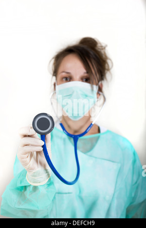 junger Arzt mit Stethoskop Stockfoto