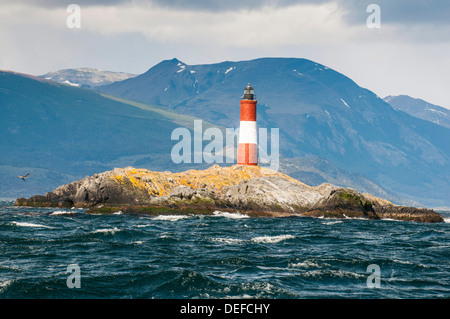 Leuchtturm auf einer Insel im Beagle-Kanal, Ushuaia, Feuerland, Argentinien, Südamerika Stockfoto