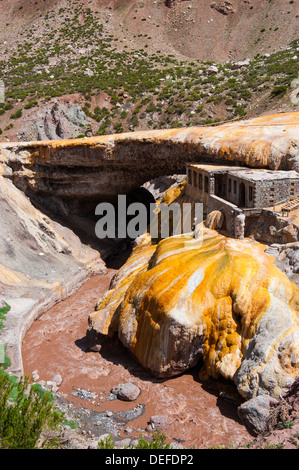 Die Inka-Brücke in der Nähe von Mendoza, Argentinien, Südamerika Stockfoto