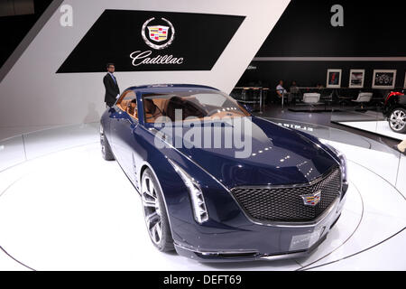 Frankfurt am Main, Deutschland. 17. September 2013. Internationale Automobilausstellung in Frankfurt am Main, Deutschland. Cadillac Elmiraj auf der 65. IAA in Frankfurt, Deutschland am 17. September 2013 © Philippos/Alamy Live-Nachrichten Stockfoto