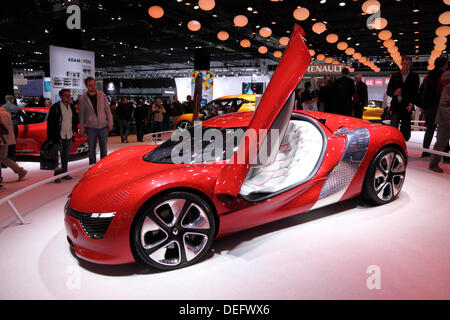 Frankfurt am Main, Deutschland. 17. September 2013. Internationale Automobilausstellung in Frankfurt am Main, Deutschland. Renault Dezir Concept Car auf der 65. IAA in Frankfurt, Deutschland am 17. September 2013 © Philippos/Alamy Live-Nachrichten Stockfoto