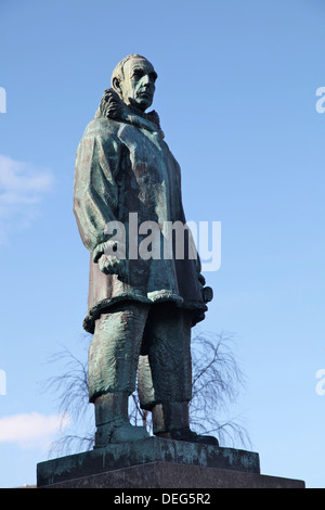 Statue von Roald Amundsen, berühmte norwegische Forscher in den wichtigsten Platz von Tromsø, Troms, Norwegen, Skandinavien, Europa Stockfoto
