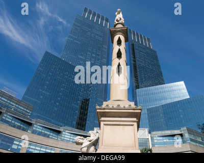 Christopher Columbus-Denkmal und Time Warner Center am Columbus Circle, NYC Stockfoto