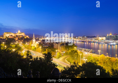 Königspalast, Ufer der Donau, UNESCO-Weltkulturerbe, Budapest, Ungarn, Europa Stockfoto