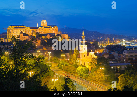 Königspalast, Ufer der Donau, UNESCO-Weltkulturerbe, Budapest, Ungarn, Europa Stockfoto