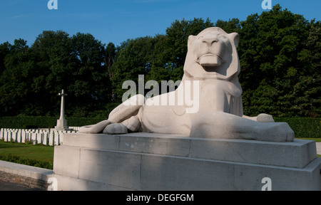 Löwenstatue am Ploegsteert Denkmal für die fehlende, auffallende Ypres, Flandern Stockfoto