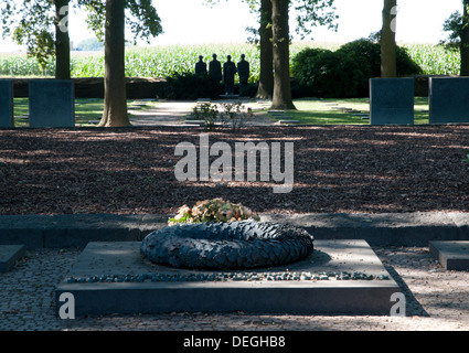 Der deutsche Soldatenfriedhof Langemarck vom ersten Weltkrieg, auffallende Ypres, Belgien Stockfoto