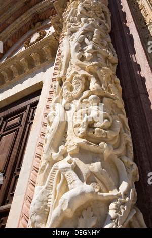 Carving-Detail von einer Kathedrale Duomo Di Siena, Siena, Toskana, Italien Stockfoto