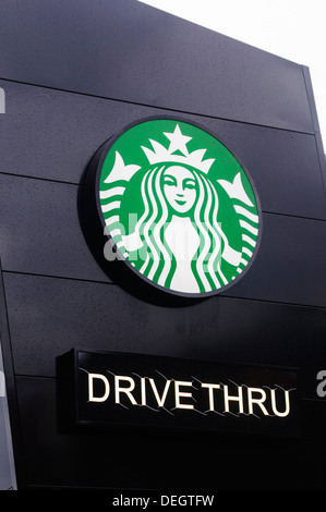 Starbucks drive thru Stockfoto