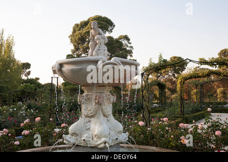 Pan-Brunnen im Rose Garten von Buen Retiro Park - Retiro, Madrid, Gemeinschaft von Madrid, Spanien Stockfoto