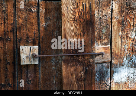 Scheune Holz Türen verriegelt geschlossen Stockfoto