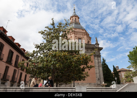 Iglesia de San Andrés in Plaza de Los Carros - La Latina, Madrid, Gemeinschaft von Madrid, Spanien Stockfoto