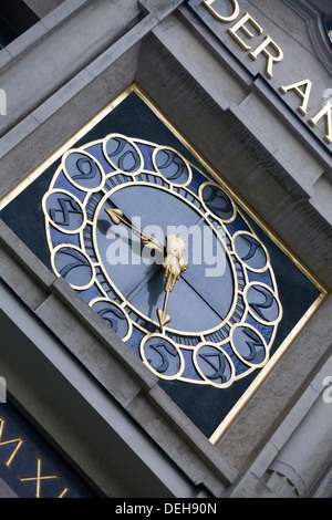 Die Ankeruhr Anker Ziffernblatt in Wien Österreich Stockfoto