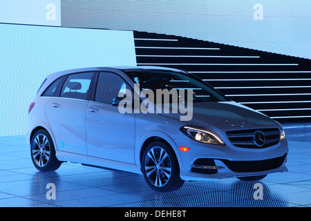 Internationale Automobilausstellung in Frankfurt am Main, Deutschland. Mercedes-Benz B-Klasse Elektroantrieb auf der 65. IAA in Frankfurt am Main, Deutschland Stockfoto