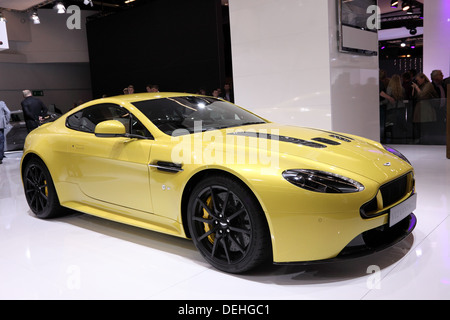 Internationale Automobilausstellung in Frankfurt am Main, Deutschland. Aston Martin V12 Vantage S auf der 65. IAA in Frankfurt am Main, Deutschland Stockfoto