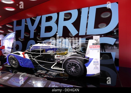 Internationale Automobilausstellung in Frankfurt am Main, Deutschland. Toyota TS030 Hybrid-Rennwagen auf der 65. IAA in Frankfurt, Deutschland am MB Stockfoto